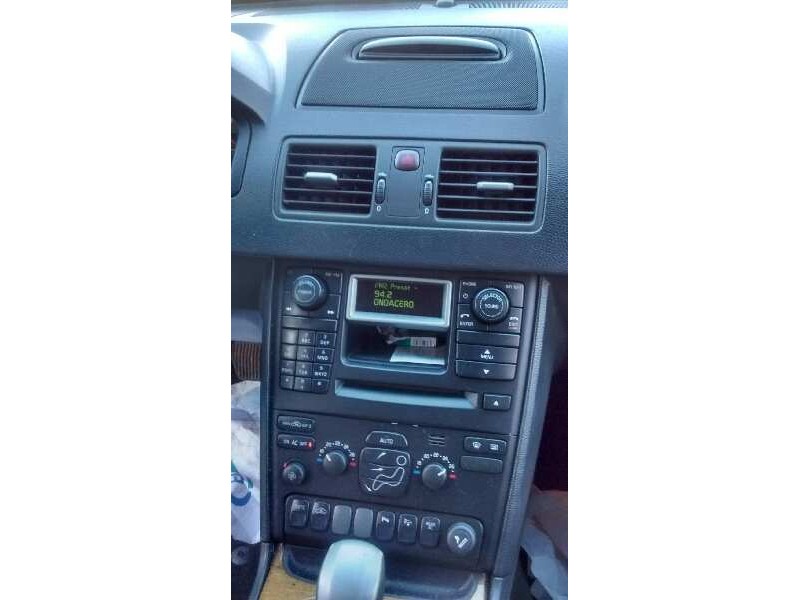 volvo xc90 del año 2004