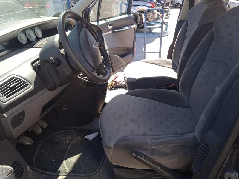 peugeot 807 del año 2005