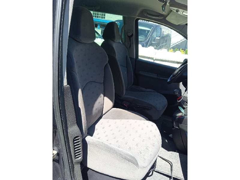 peugeot 807 del año 2005