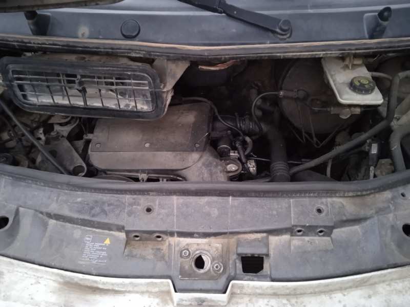 nissan primastar (x83) del año 2006