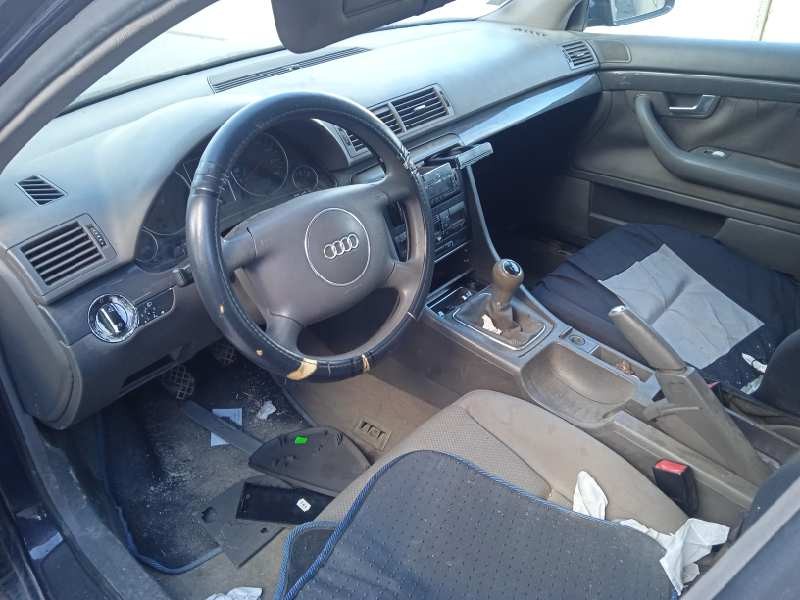 audi a4 berlina (8e) del año 2001