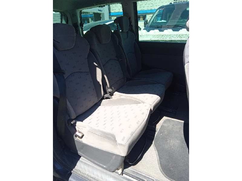 peugeot 807 del año 2005