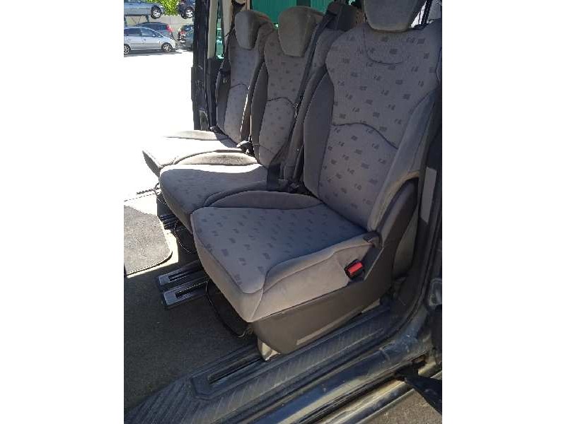 peugeot 807 del año 2005