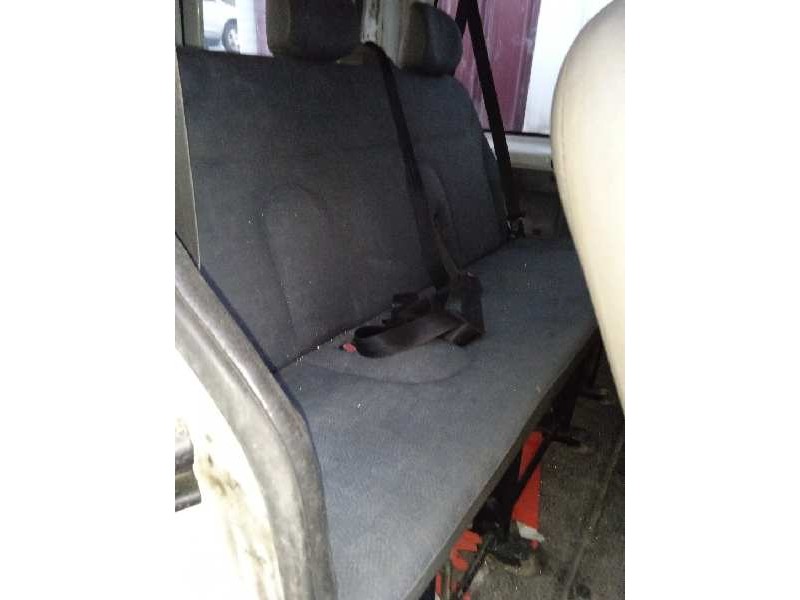 nissan primastar (x83) del año 2006