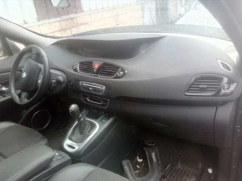 renault scenic iii del año 2011