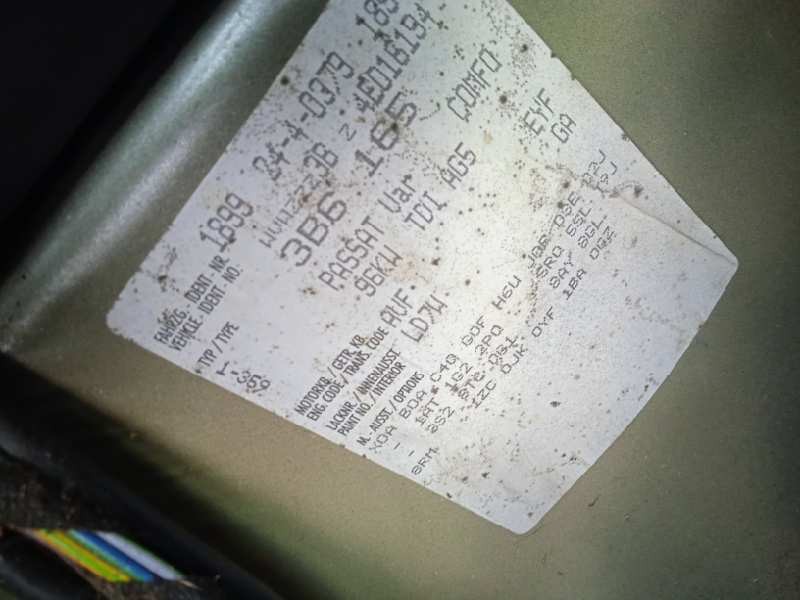 volkswagen passat variant (3b6) del año 2003