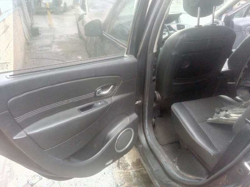 renault scenic iii del año 2011