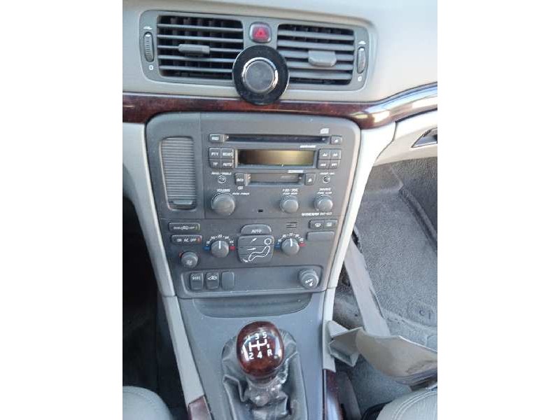 volvo s80 berlina del año 2001