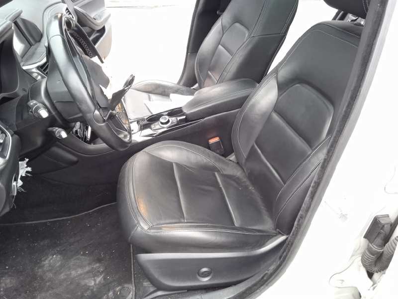 infiniti q30 del año 2017