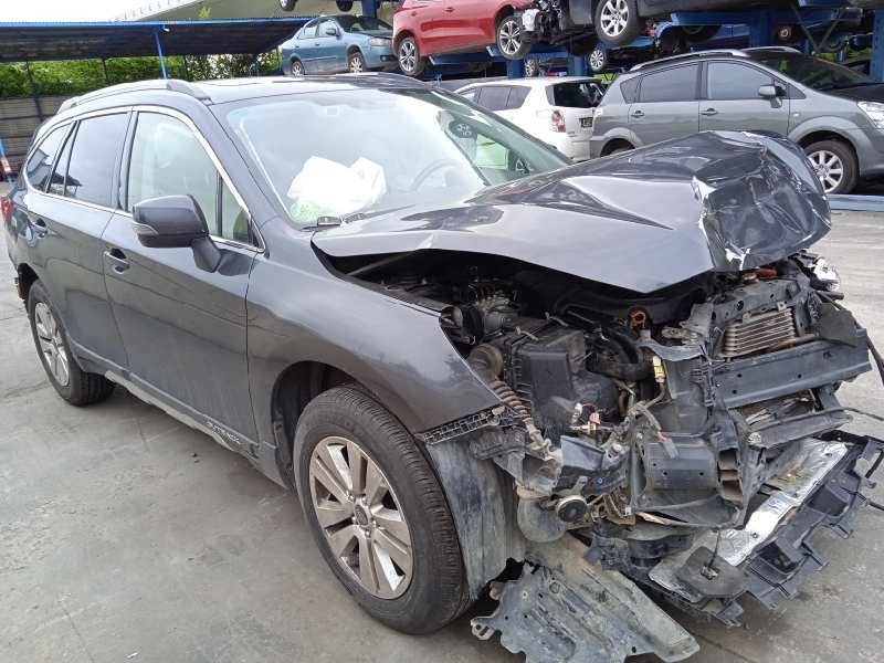 subaru legacy kombi/outback b14 del año 2016