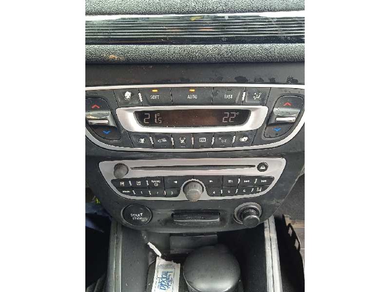 renault megane iii berlina 5 p del año 2011