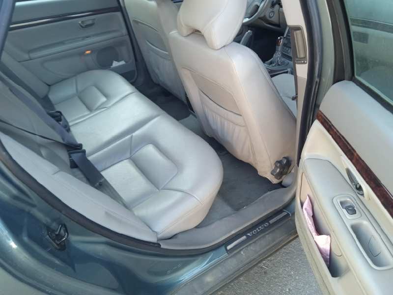 volvo s80 berlina del año 2001