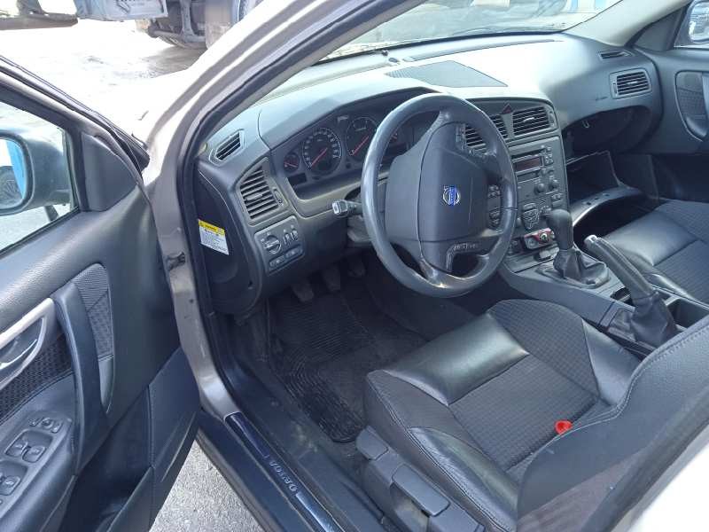 volvo v70 familiar del año 2003