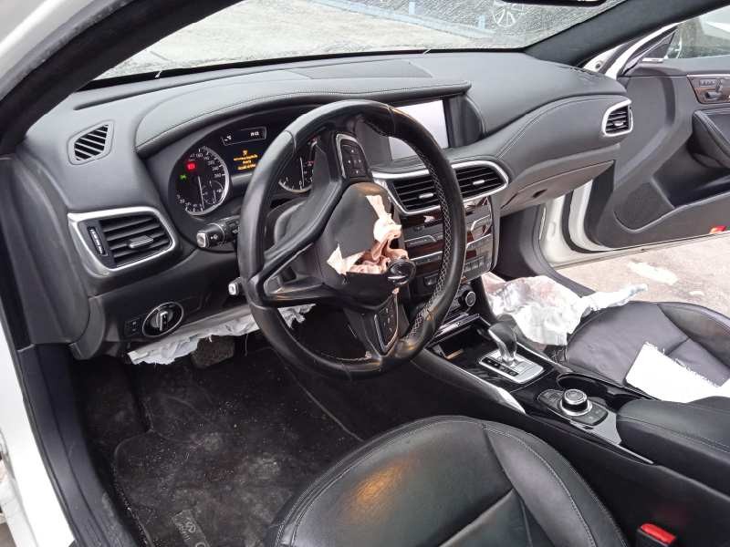 infiniti q30 del año 2017