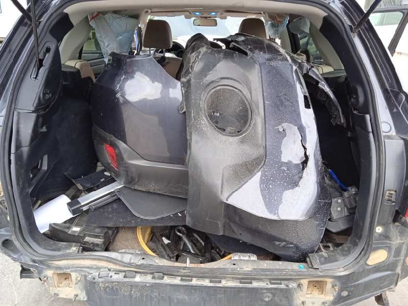 subaru legacy kombi/outback b14 del año 2016