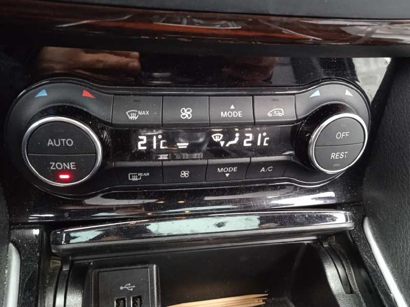 infiniti q30 del año 2017