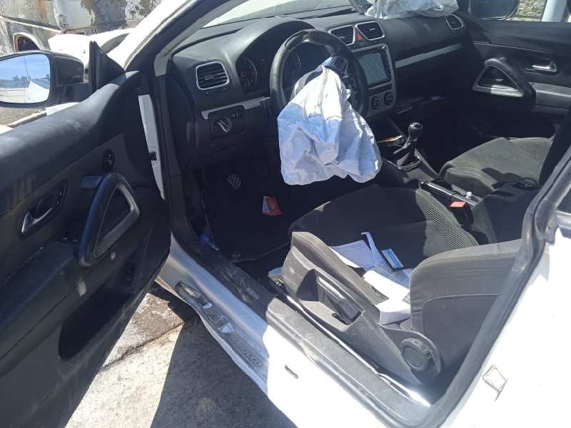 volkswagen scirocco (137) del año 2009