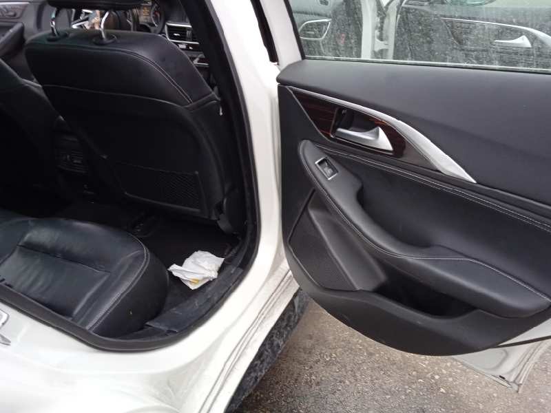 infiniti q30 del año 2017