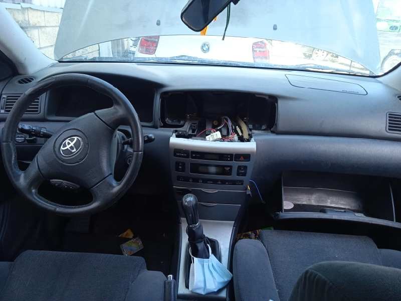 toyota corolla (e12) del año 2003