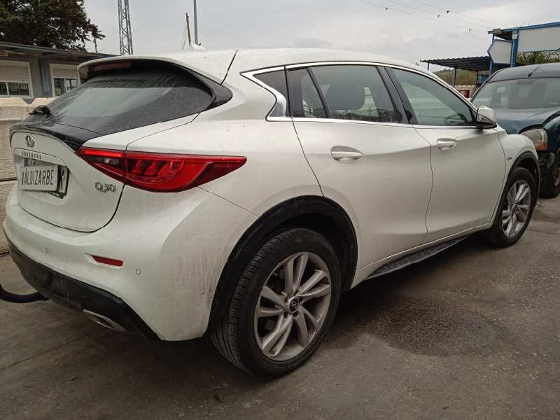 infiniti q30 del año 2017