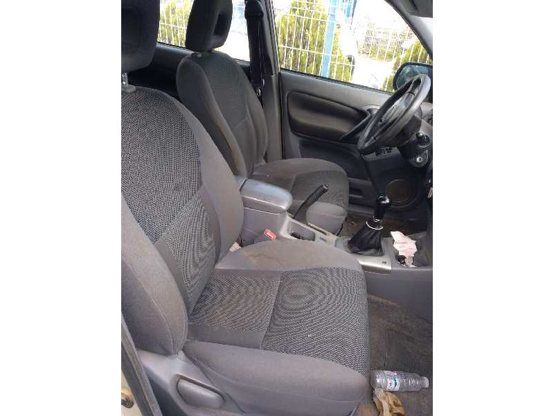 toyota rav 4 (a2) del año 2002