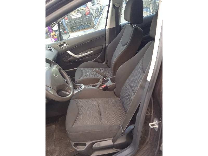 peugeot 308 del año 2012