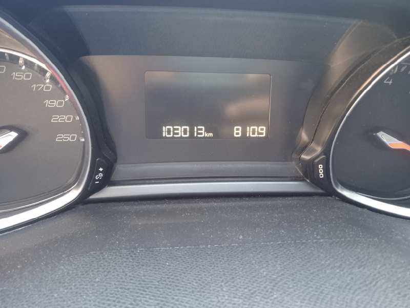 peugeot 308 del año 2013