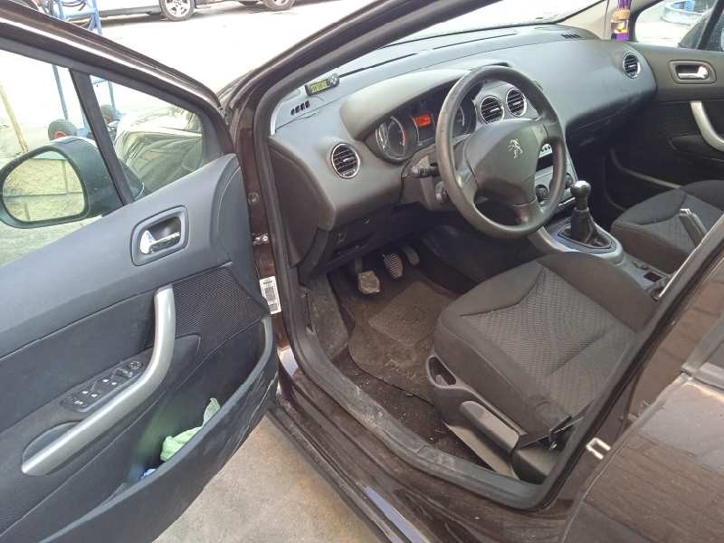 peugeot 308 del año 2012