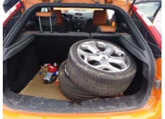 ford focus berlina (cap) del año 2006 2