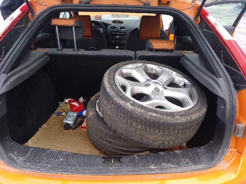 ford focus berlina (cap) del año 2006