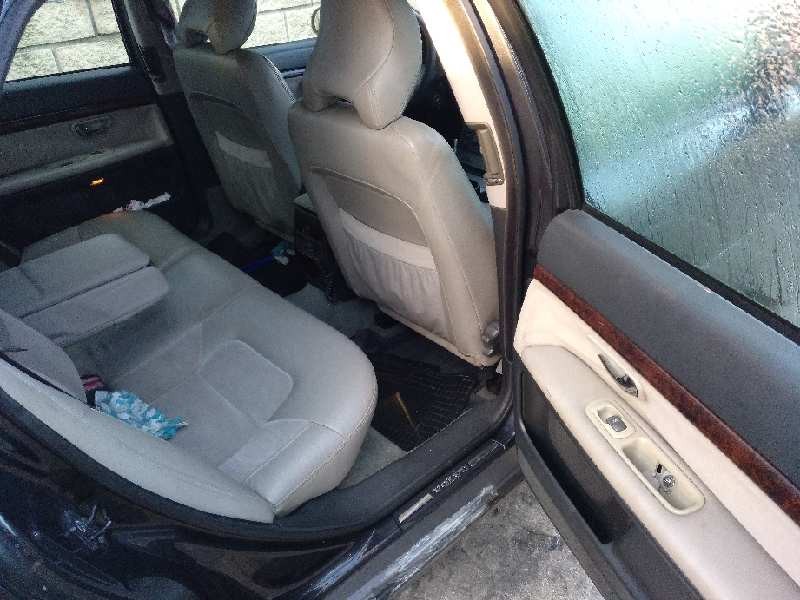 volvo s80 berlina del año 2000