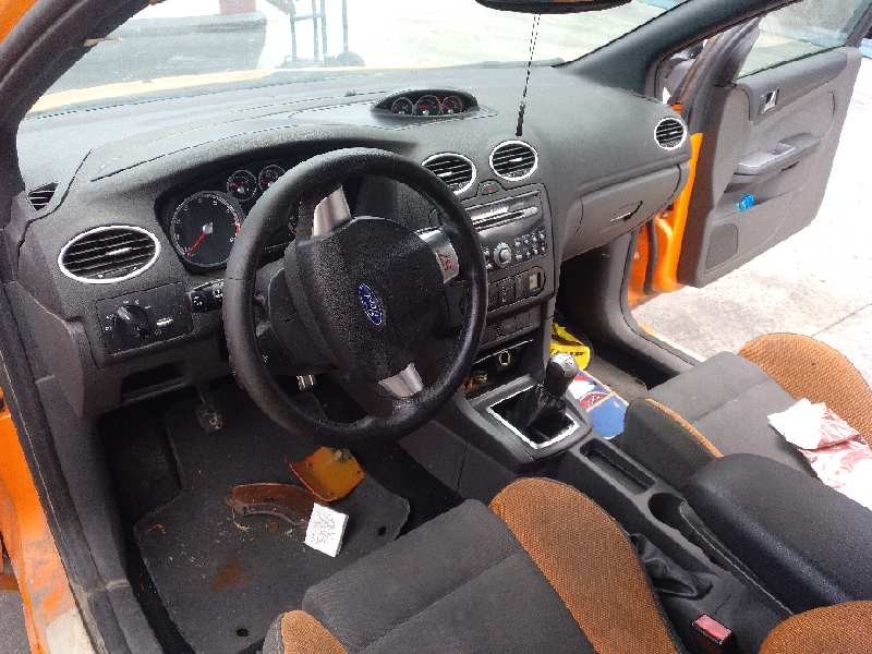 ford focus berlina (cap) del año 2006