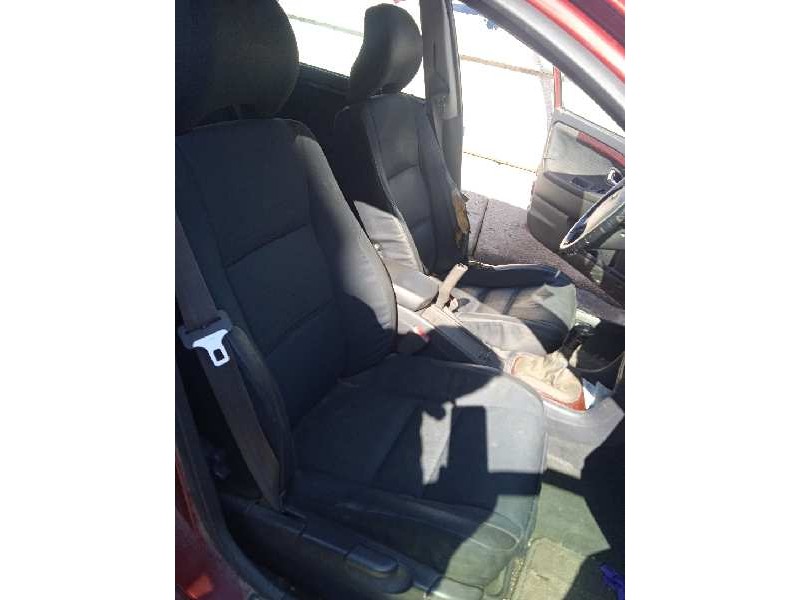 volvo s40 berlina del año 2001