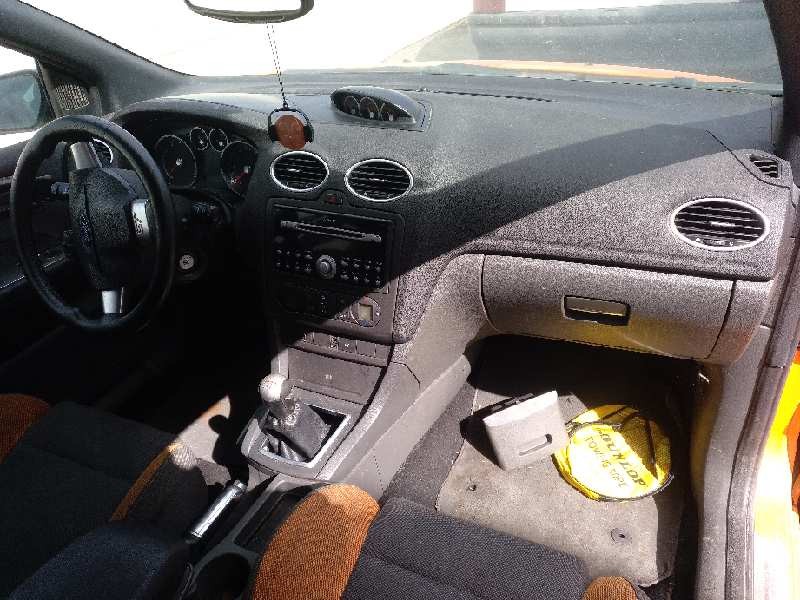 ford focus berlina (cap) del año 2006