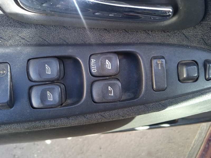 volvo s40 berlina del año 2001