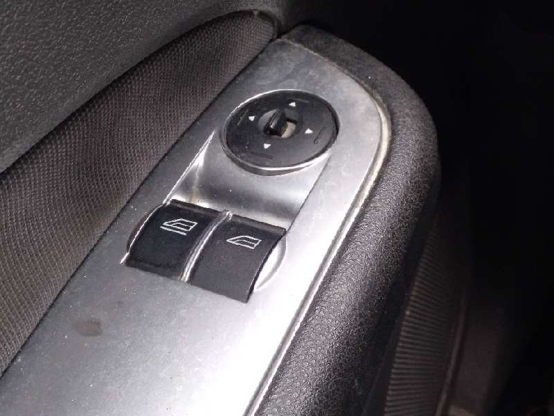 ford focus berlina (cap) del año 2006