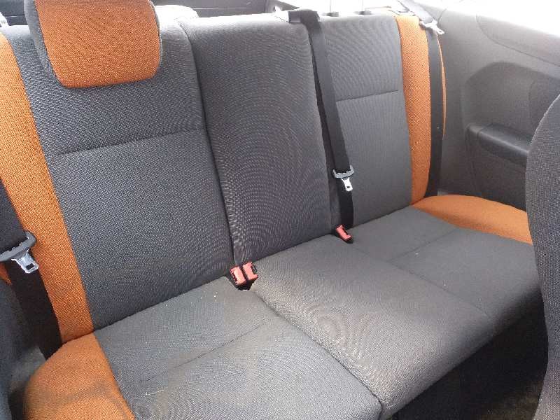 ford focus berlina (cap) del año 2006