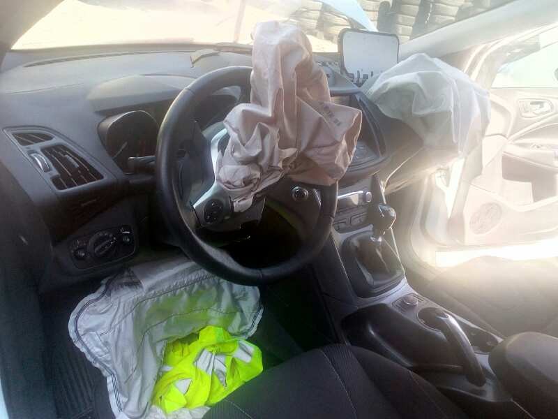 ford kuga (cbs) del año 2016