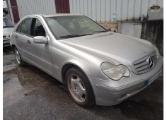 mercedes-benz clase c (w203) berlina del año 2005