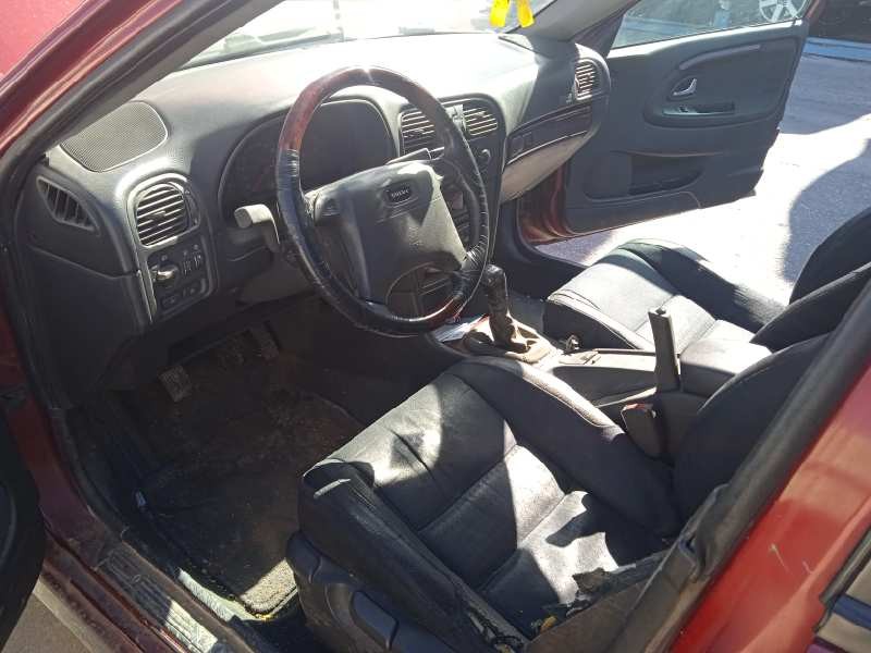 volvo s40 berlina del año 2001