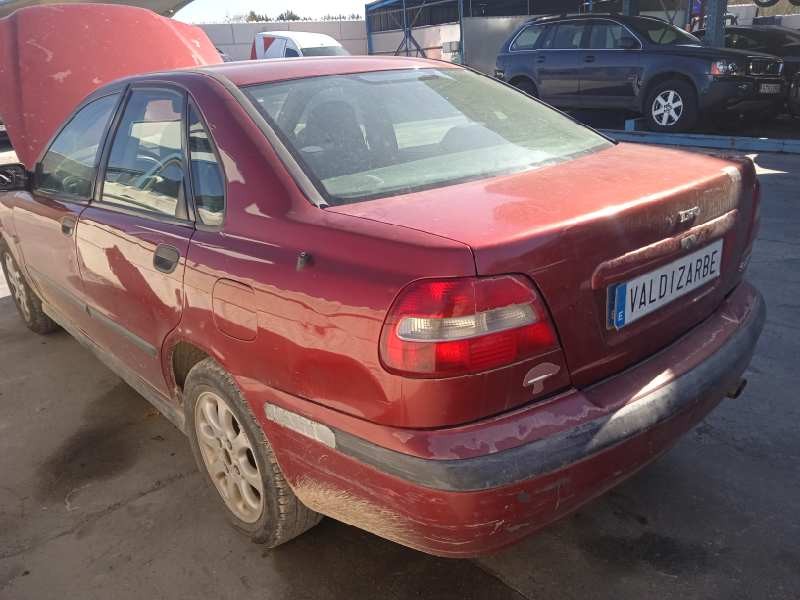 volvo s40 berlina del año 2001