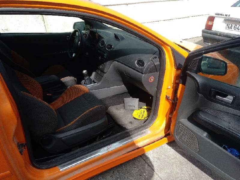 ford focus berlina (cap) del año 2006