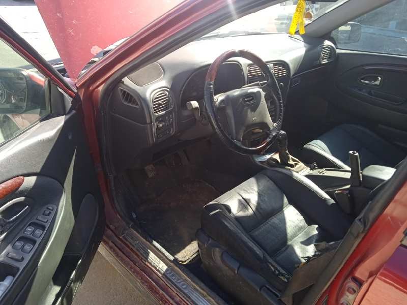 volvo s40 berlina del año 2001