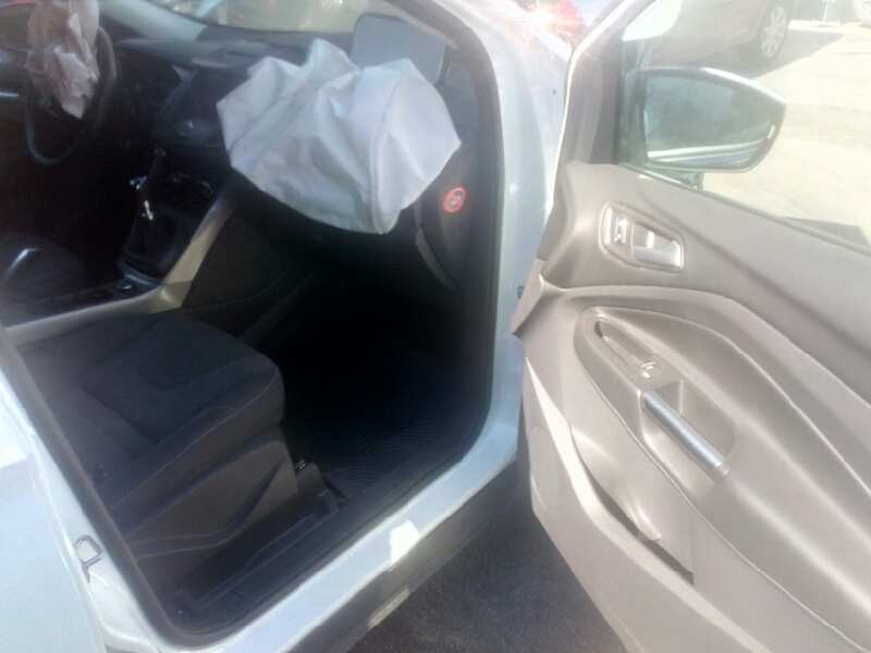 ford kuga (cbs) del año 2016