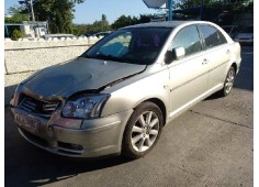 toyota avensis berlina (t25) del año 2004