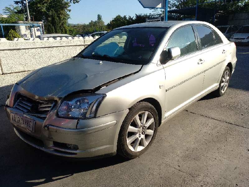 toyota avensis berlina (t25) del año 2004