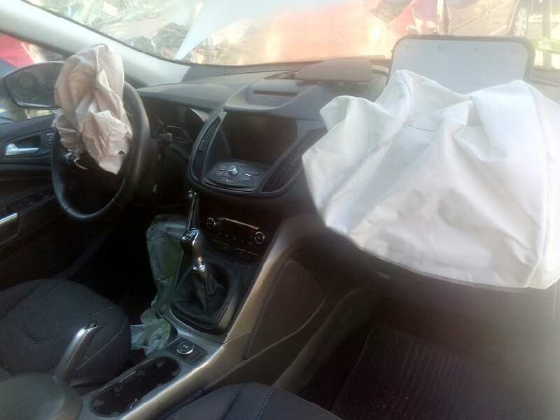 ford kuga (cbs) del año 2016