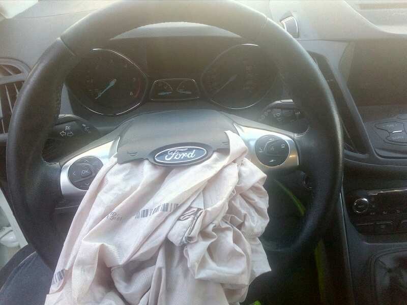 ford kuga (cbs) del año 2016