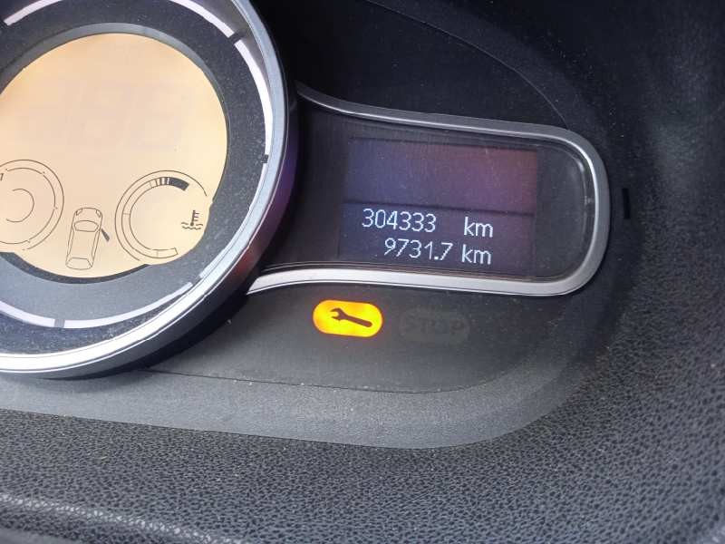 renault megane iii berlina 5 p del año 2010