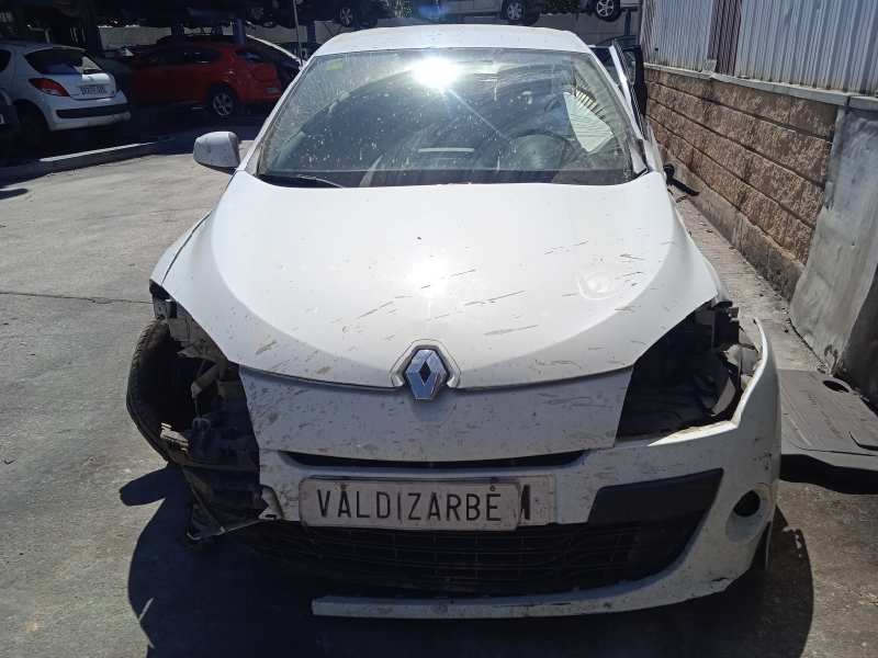 renault megane iii berlina 5 p del año 2010